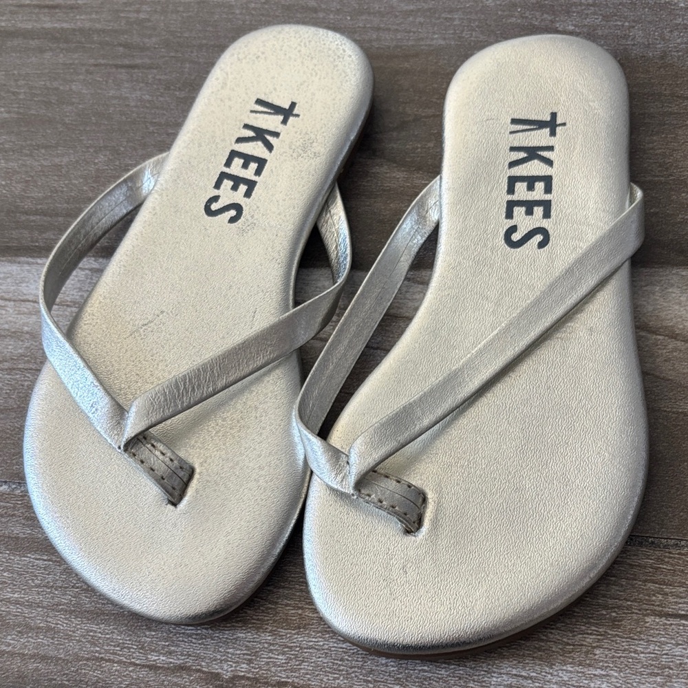 TKEES Silver Flip Flops kids